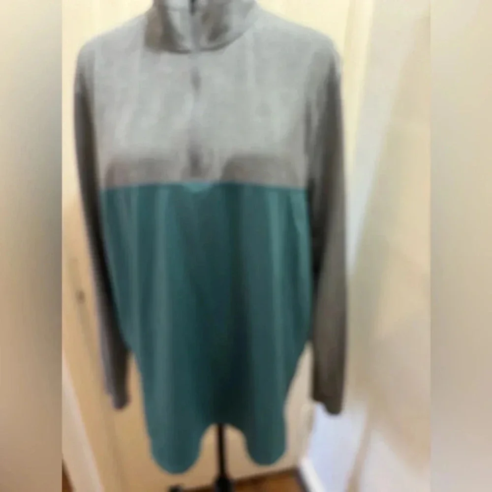 Under Armour 1/4 Zip Pullover teal and gray good condition